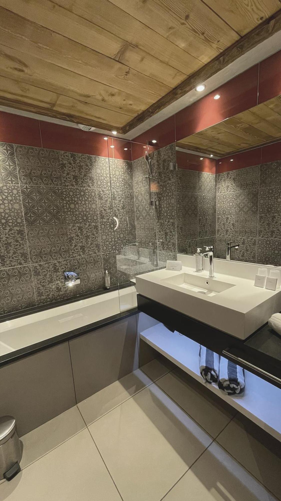 Mgm & Residences - Les D'alexane Hotel